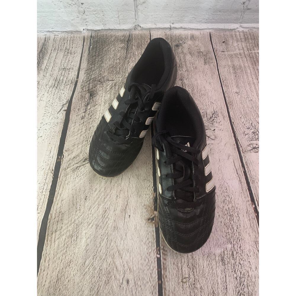 ADIDAS Unisex Kids Black/White Soccer Cleats / Size: 1.5